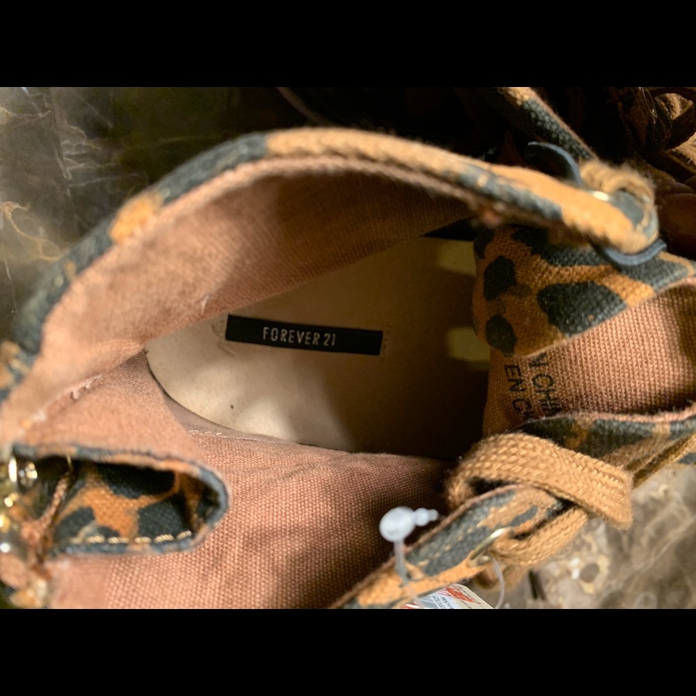 Leopard Shoes - Picture 5 of 6